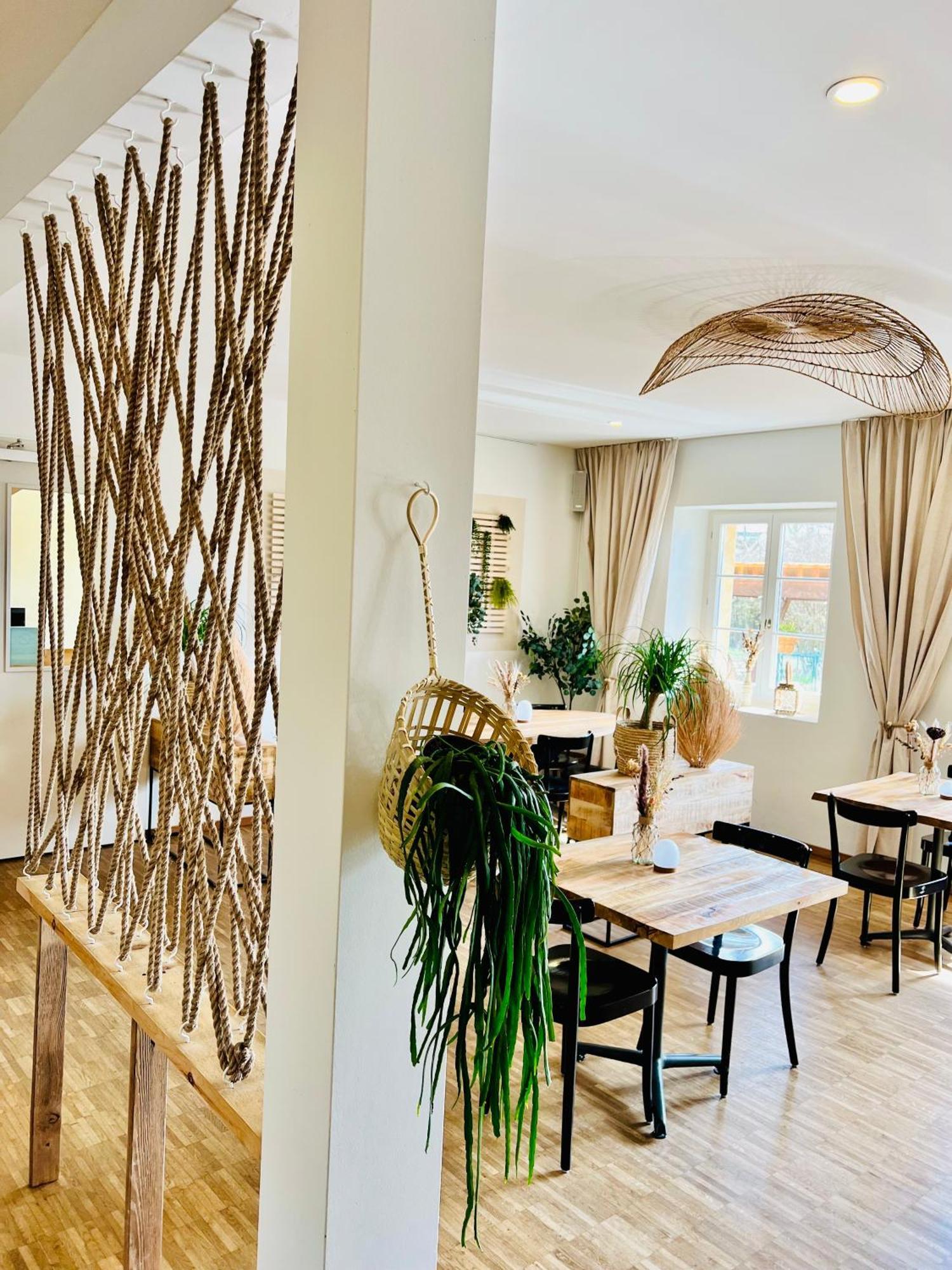 Hotel Domaine De La Sauge 屈德勒凡 外观 照片