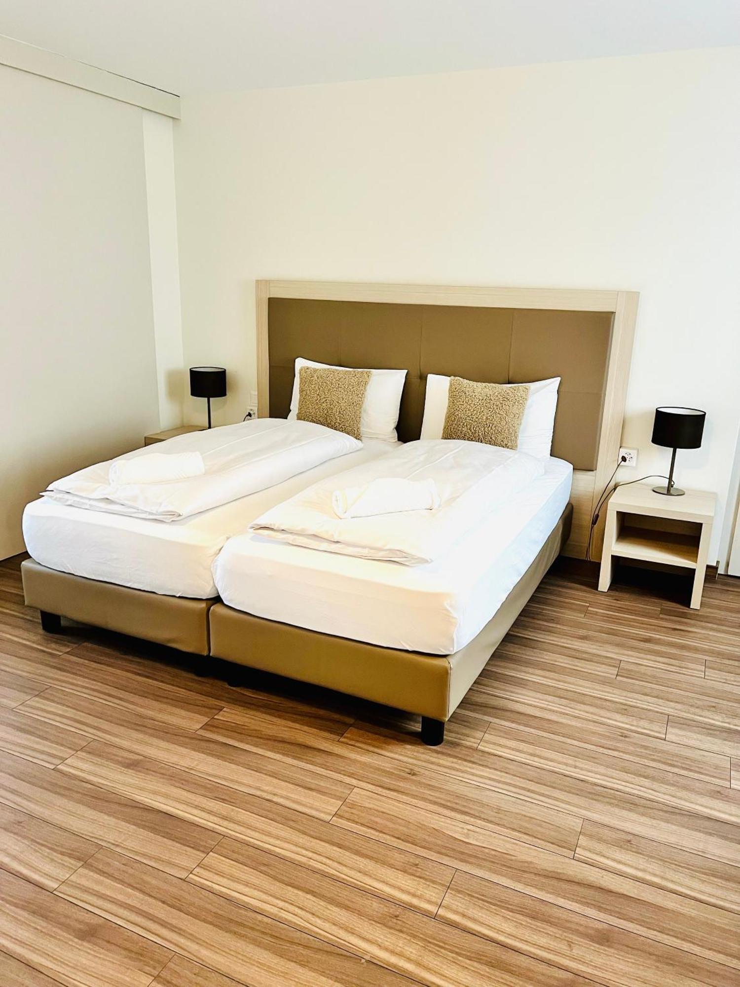 Hotel Domaine De La Sauge 屈德勒凡 外观 照片
